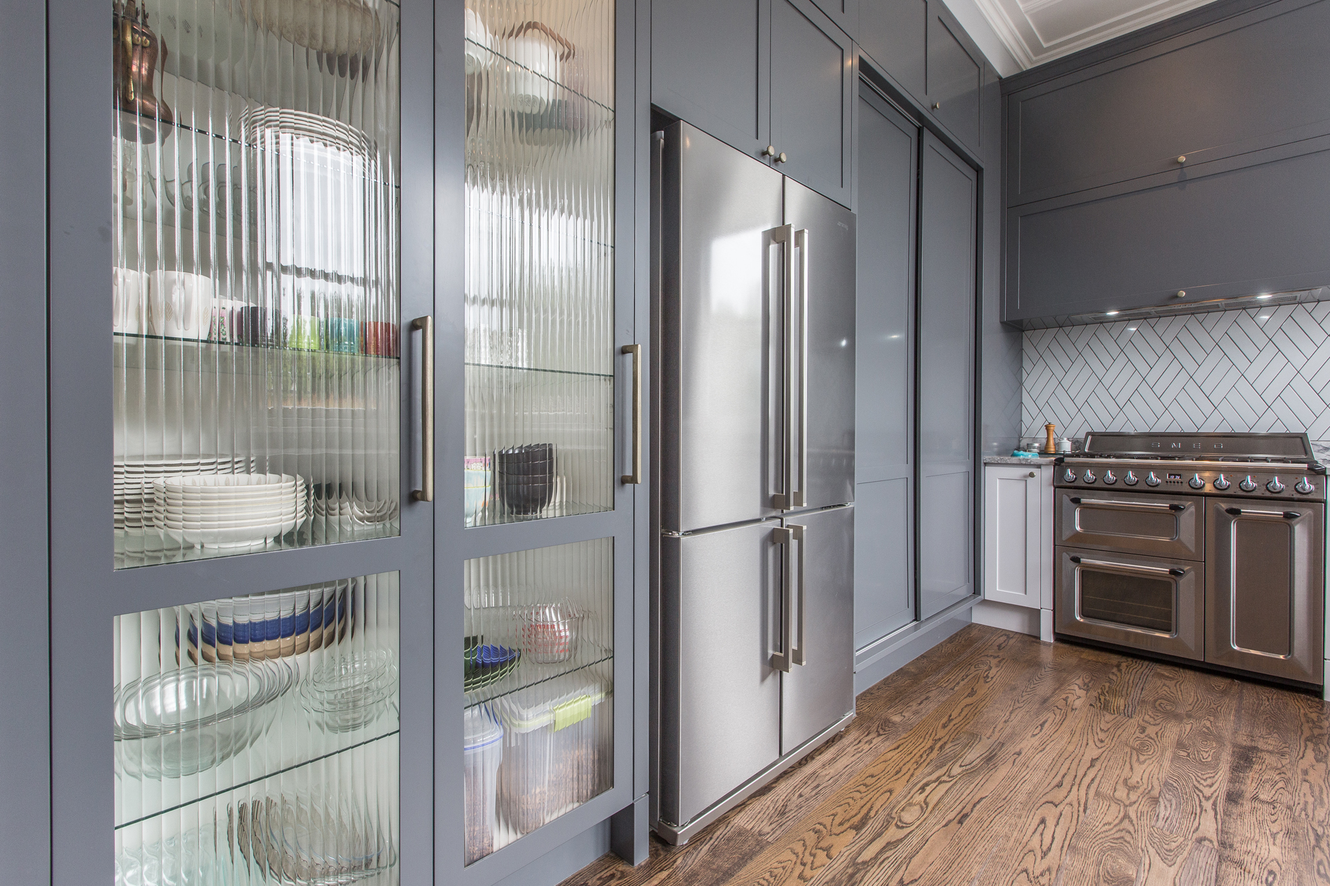 Kitchen Link contact background